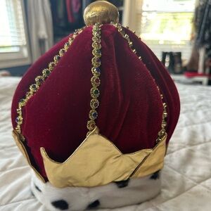 Kings hat. Costume hat